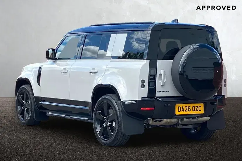 Used Land Rover Defender HSE Dynamic 345 HP (253 kW) 2026 Borasco grey SUV