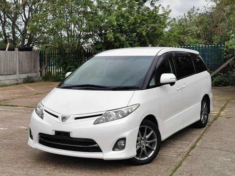 Begagnad Toyota Estima 2011 Vit Minibuss