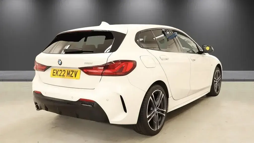 Used BMW 118 M Sport 136 HP (100 kW) 2022 White Hatchback