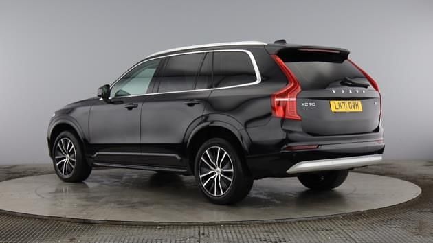 Used Volvo XC90 Momentum 232 HP (170 kW) 2022 SUV