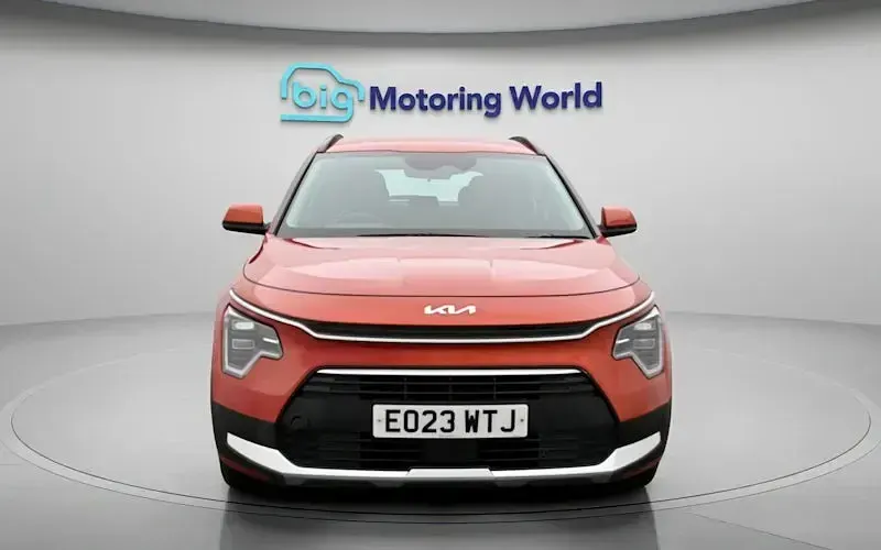 Used Kia Niro 141 HP (103 kW) 2023 Orange SUV