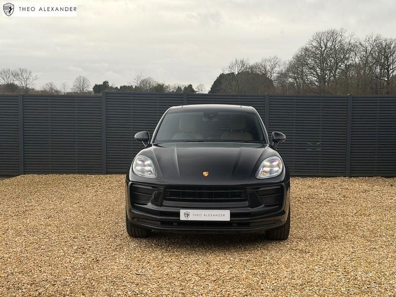 Used Porsche Macan 265 HP (194 kW) 2021 Black SUV