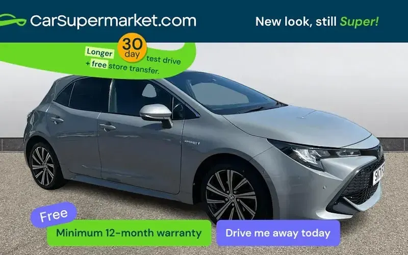 Begagnad Toyota Corolla Design 122 HK (89 kW) 2021 Halvkombi