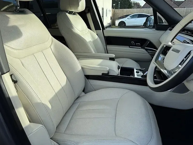 Used Land Rover Range Rover Autobiography 400 HP (294 kW) 2022 Grey SUV