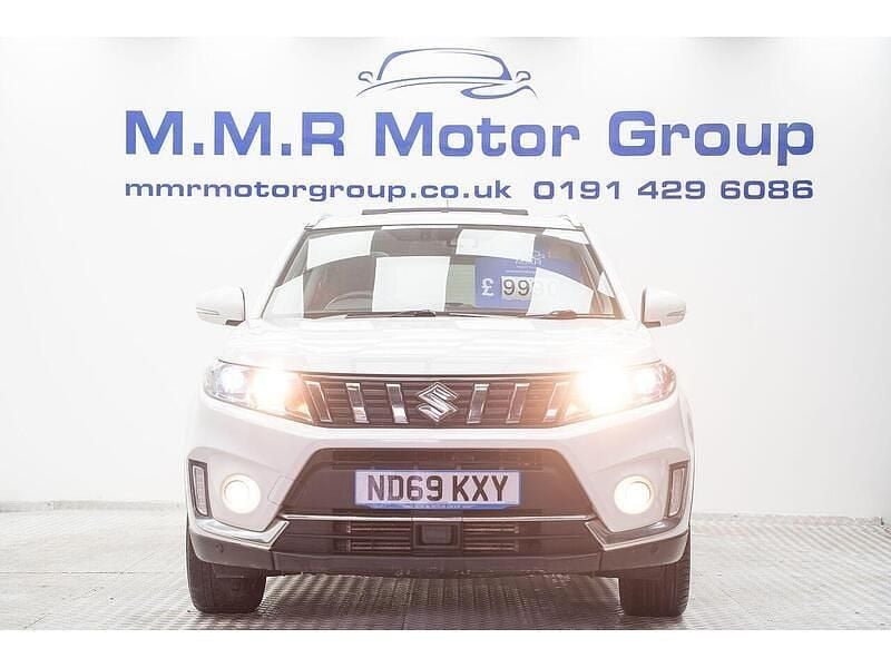 Used Suzuki Vitara SZ5 140 HP (102 kW) 2019 White Hatchback