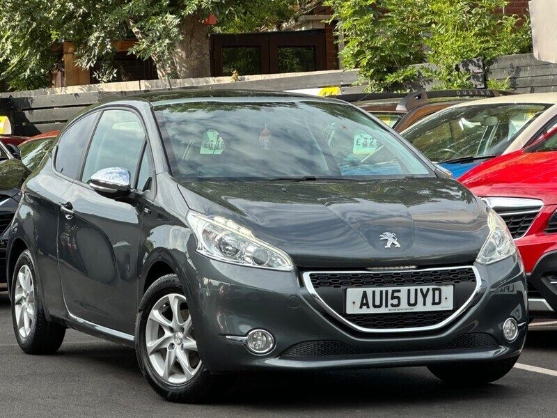 Grey Used 2015 Peugeot 208 Style Hatchback | £2,999 (Fair price) - Image 1/4