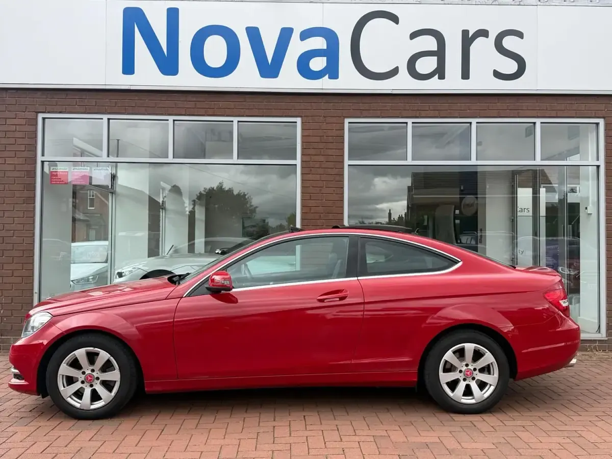 Used Mercedes C220 Executive 2014 Red Coupe