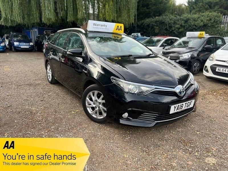 Black Used 2018 Toyota Auris Hybrid Estate | £7,490 (Fair price) - Image 1/2