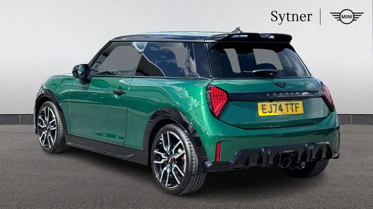 Used Mini John Cooper Works Hatch 228 HP (167 kW) 2024 Green Hatchback