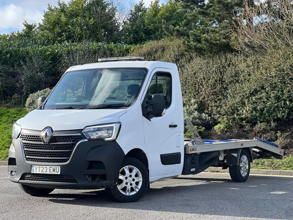 Used Renault Master Business 2023 White MPV