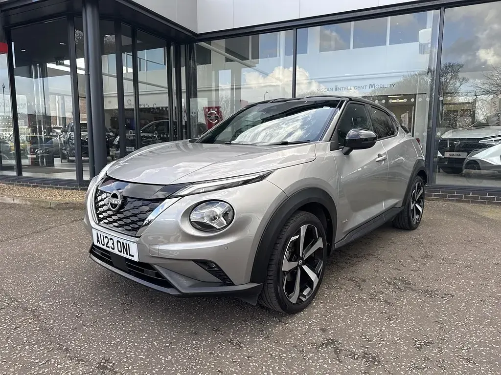 Used Nissan Juke Tekna 2023 Silver SUV