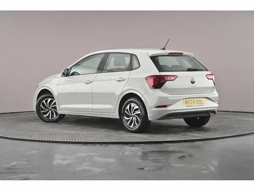 Used VW Polo 95 HP (69 kW) 2024 Hatchback