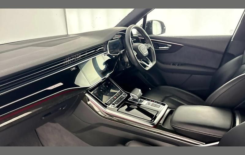 Used Audi Q7 Black Edition 286 HP (210 kW) 2023 Grey SUV