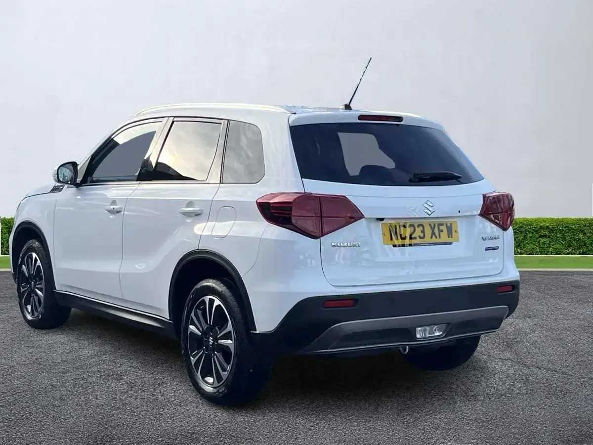 Usado Suzuki Vitara SZ5 115 CV (84 kW) 2023 Blanco SUV
