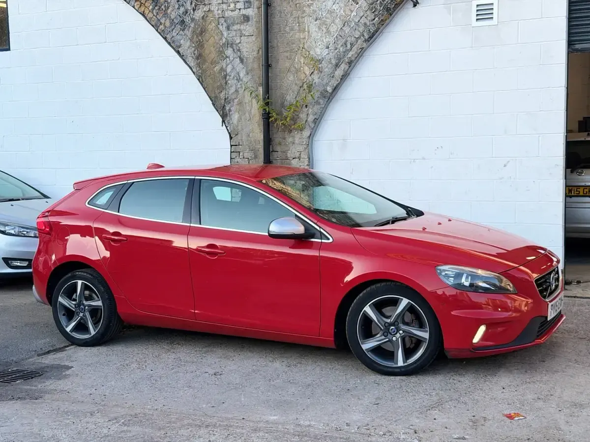 Used Volvo V40 R-Design 2015 Red Hatchback