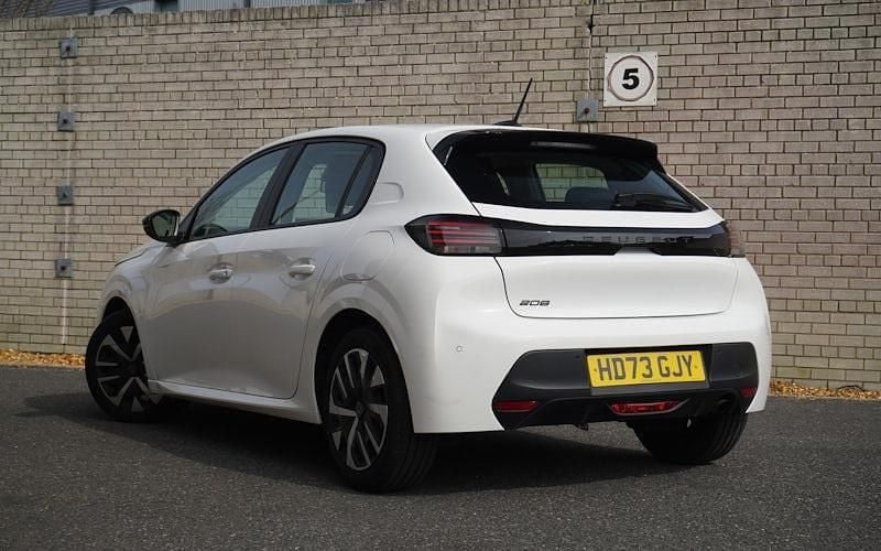 Used Peugeot 208 Active 75 HP (55 kW) 2024 Hatchback