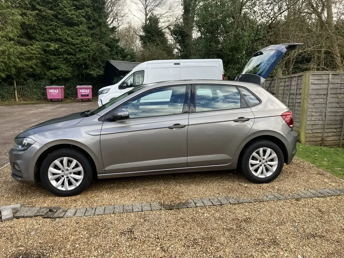 Used VW Polo SE 95 HP (69 kW) 2018 Grey Hatchback
