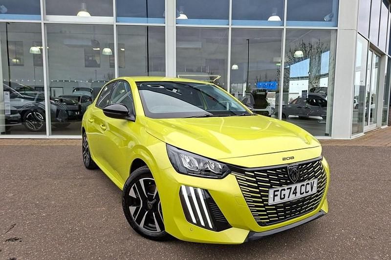 Used Peugeot 208 Allure 99 HP (72 kW) 2024 Yellow Hatchback