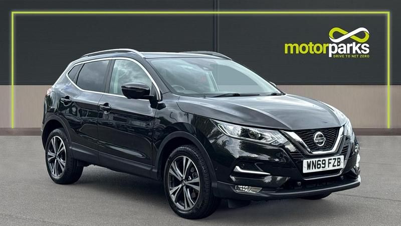 Black Used 2019 Nissan Qashqai N-Connecta SUV | £12,850 (Good price) - Image 1/4