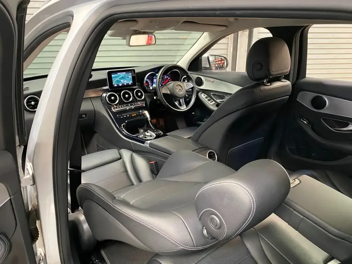 Begagnad Mercedes C350e 208 HK (152 kW) 2017 Silver Kombi