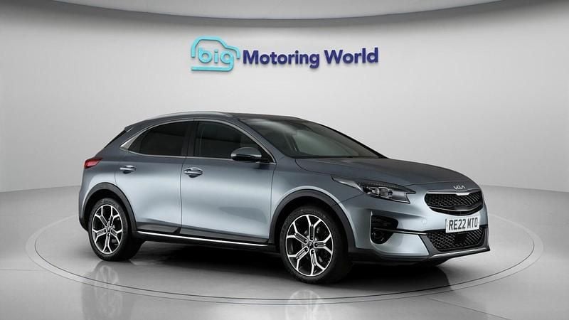 Silver Used 2022 Kia XCeed 3 SUV | £15,915 (Fair price) - Image 1/4