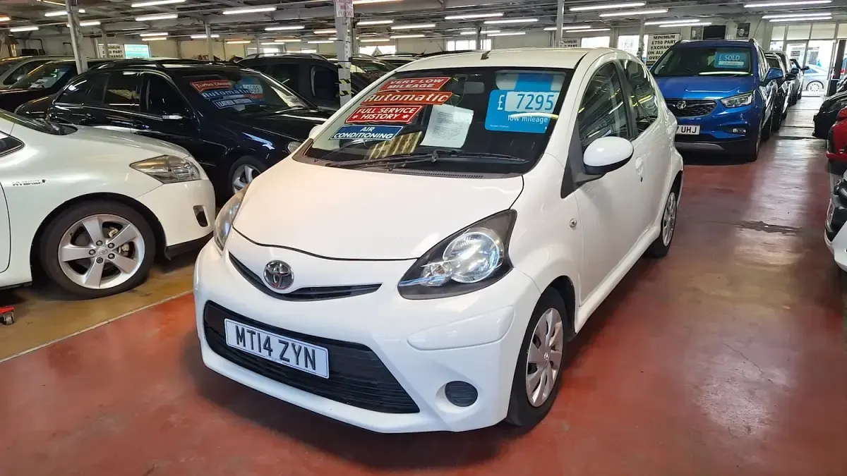 Used Toyota Aygo 2014 White Hatchback