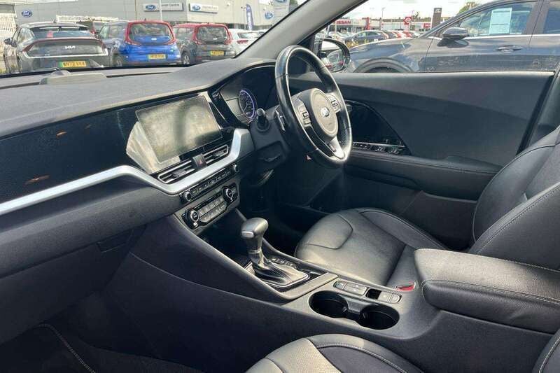 Image 2/4