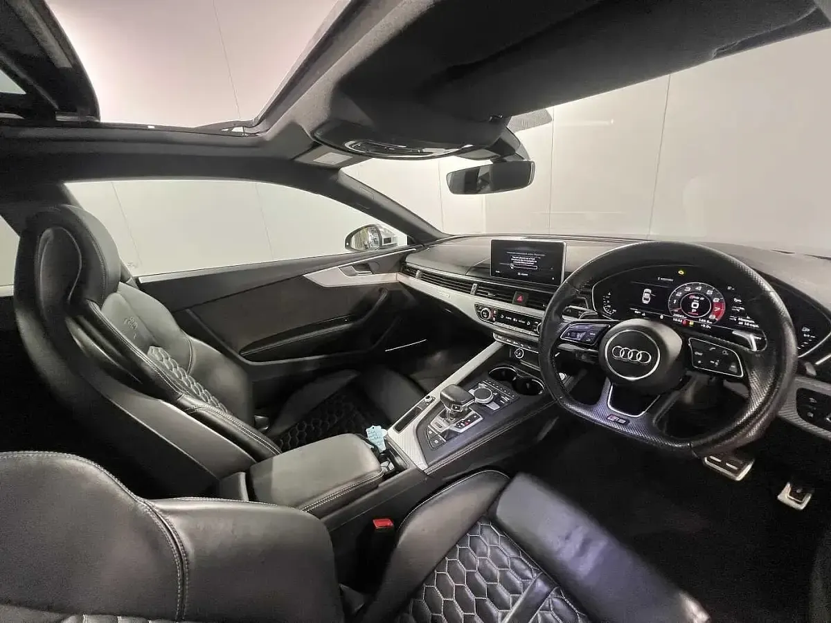 Usado Audi RS5 Advanced 450 HP (330 kW) 2018 Preto Coupé