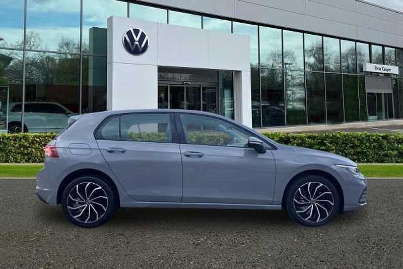 Used VW Golf VIII Life 110 HP (80 kW) 2023 Grey Hatchback