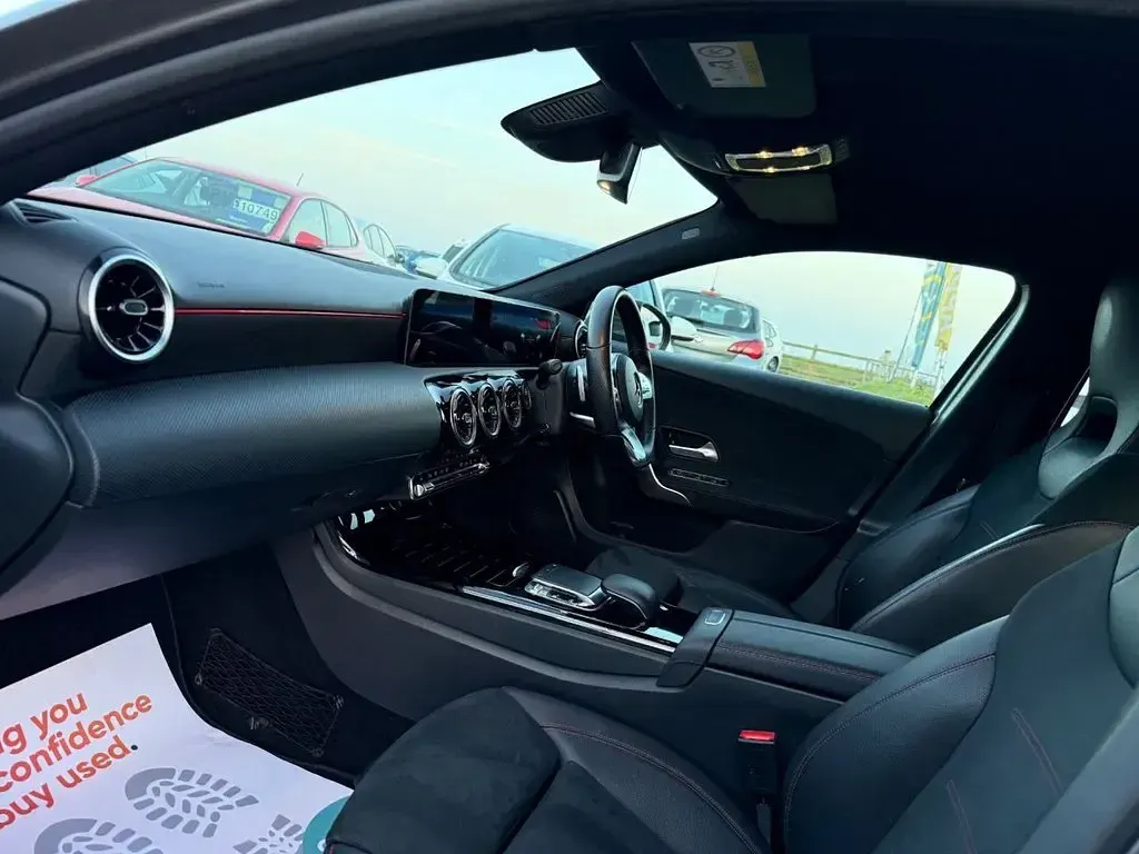 Begagnad Mercedes A200 Executive 150 HK (110 kW) 2019 Grå Halvkombi