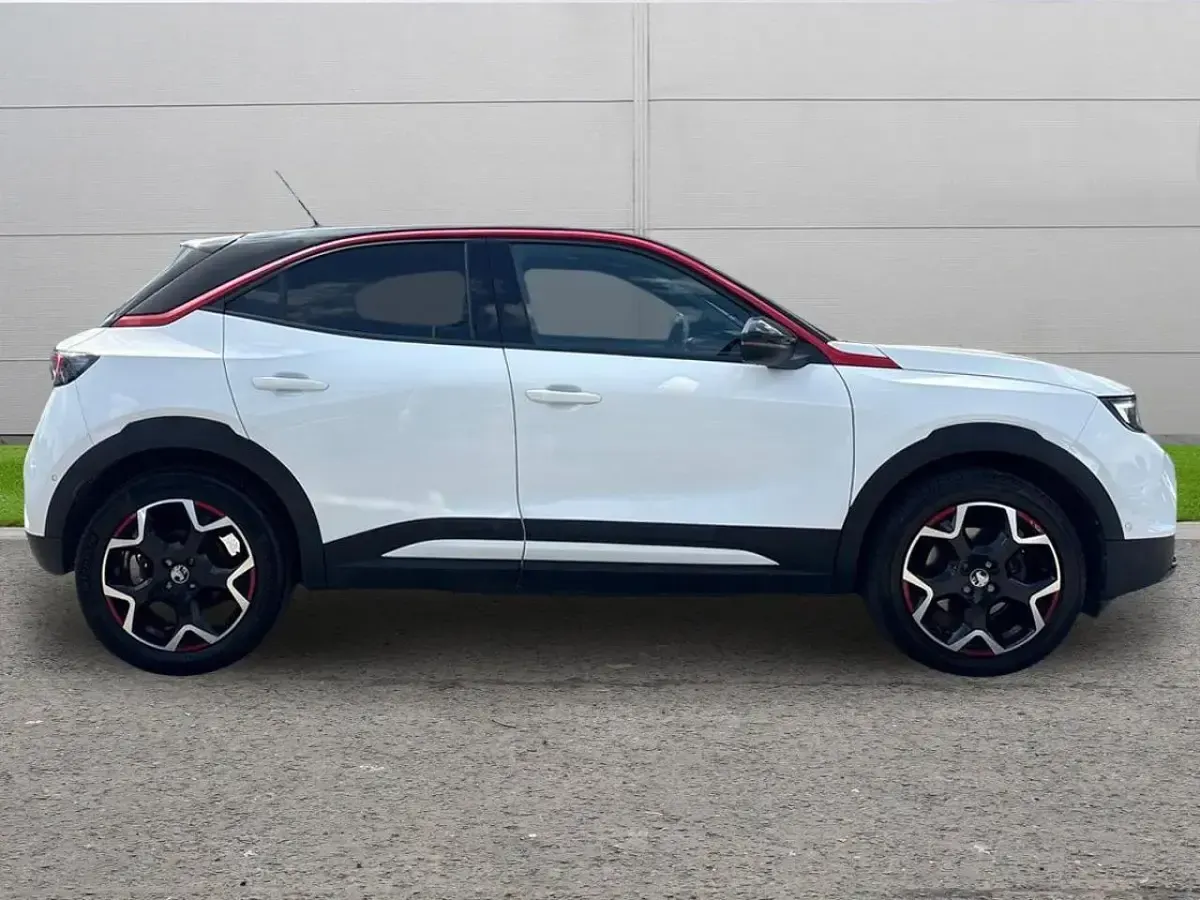 Used Vauxhall Mokka SRi 98 kW (134 HP) 2022 White SUV