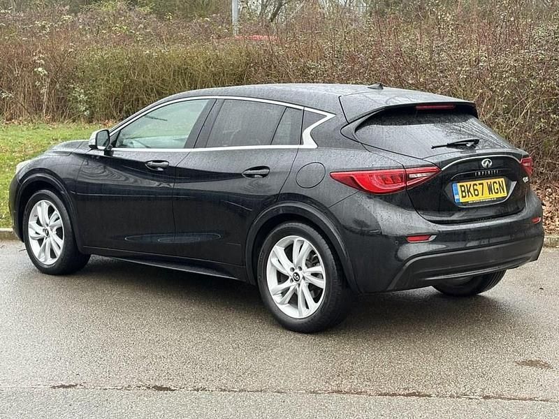 Used Infiniti Q30 Business Executive 109 HP (80 kW) 2017 Black Hatchback