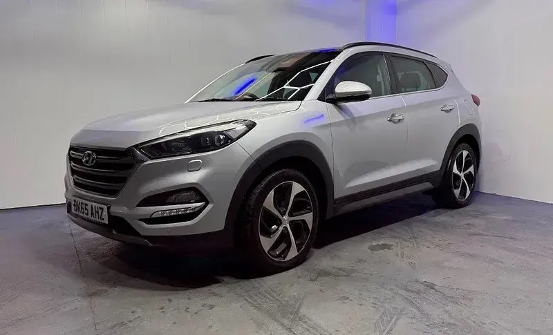 Second-hand Hyundai Tucson Premium SE 185 CP (136 kW) 2015 Argintiu SUV