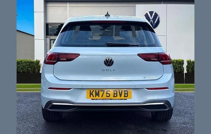 New VW Golf VIII Style 204 HP (150 kW) 2025 Blue Hatchback