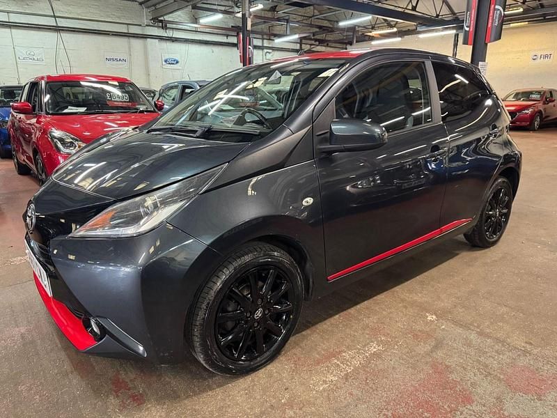 Used Toyota Aygo x-press 69 HP (50 kW) 2017 Grey Hatchback