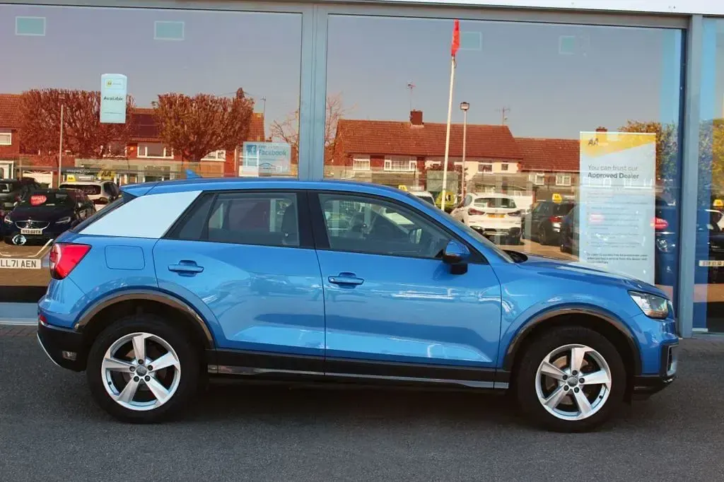 Used Audi Q2 Sport 150 HP (110 kW) 2017 Blue SUV