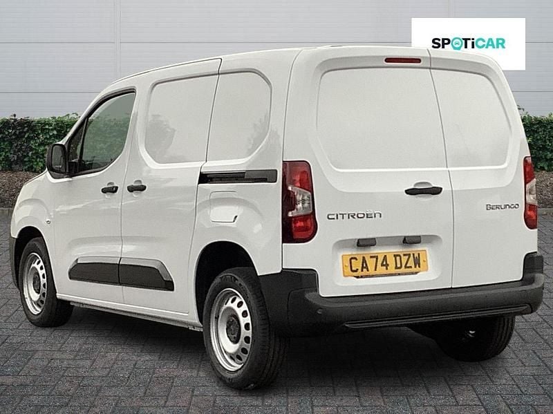 Used Citroën Berlingo 101 HP (74 kW) 2024 White MPV