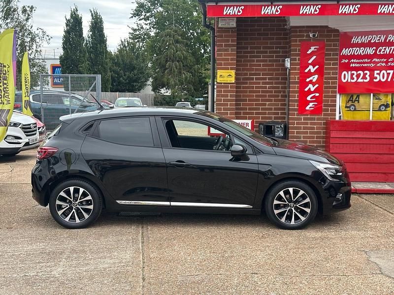 Used Renault Clio IV Iconic 2019 Diamond black Hatchback