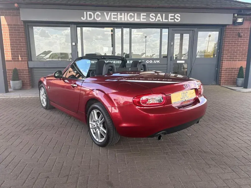 Used Mazda MX5 126 HP (92 kW) 2013 Red Cabriolet