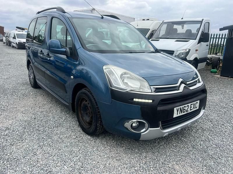 Used Citroën Berlingo XTR 90 HP (66 kW) 2012 Blue MPV