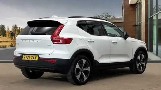 Used Volvo XC40 Plus 194 HP (142 kW) 2025 White SUV