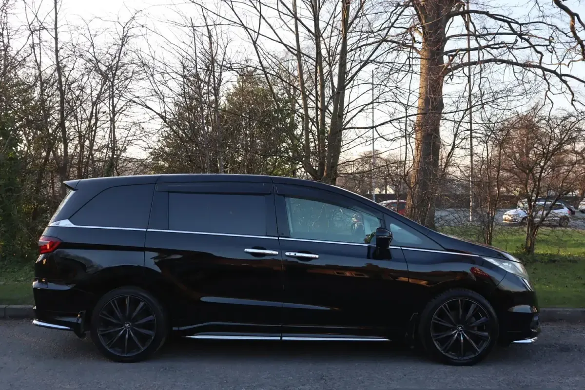 Używany Honda Odyssey 2015 Czarny Minivan