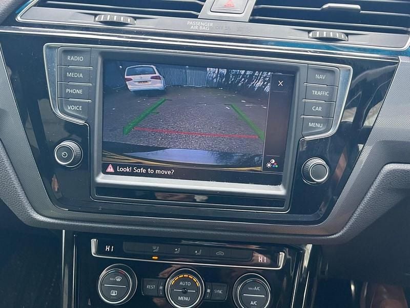 Used VW Touran R-line 150 HP (110 kW) 2017 Black MPV