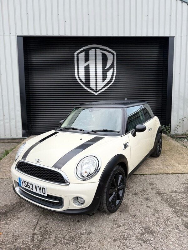 White Used 2014 Mini Cooper D Hatch Hatchback | £2,995 (Fair price) - Image 1/4
