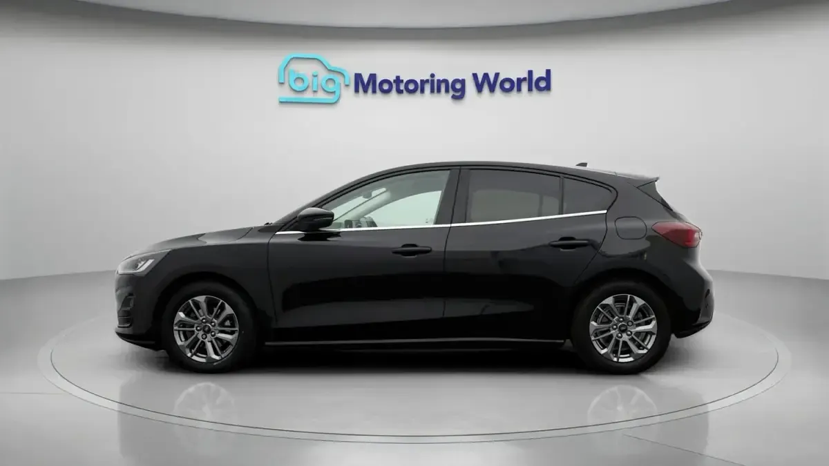 Używany Ford Focus Titanium 2023 Czarny Hatchback