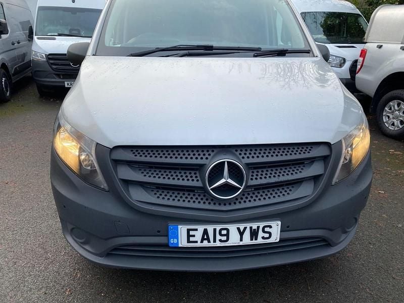 Begagnad Mercedes Vito 2019 Silver Van