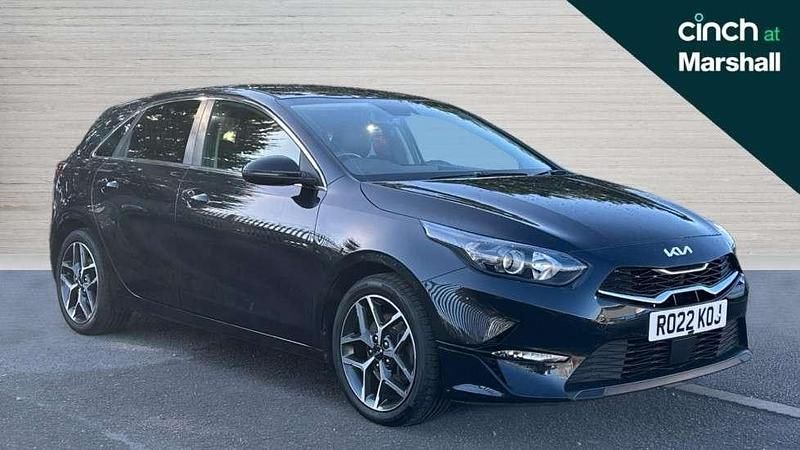 Black Used 2022 Kia Ceed Hatchback | £13,392 (Good price) - Image 1/4