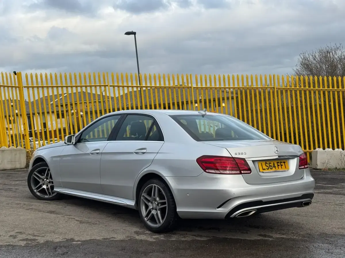 Begagnad Mercedes E250 AMG 2014 Silver Sedan