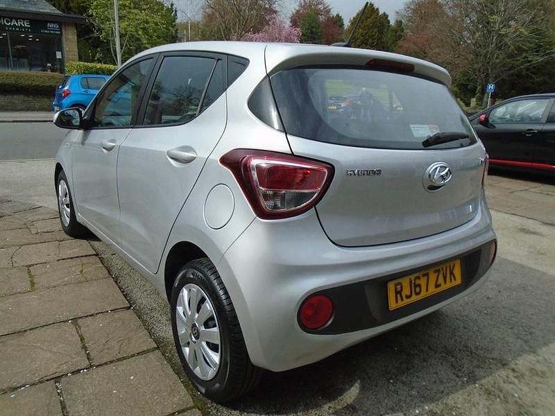 Used Hyundai i10 SE 2017 Silver Hatchback