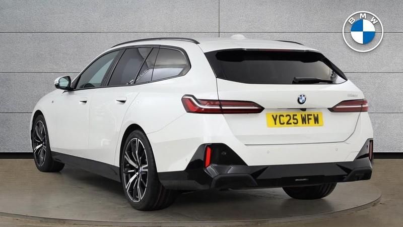 Used BMW 520 M Sport 205 HP (150 kW) 2025 White Estate